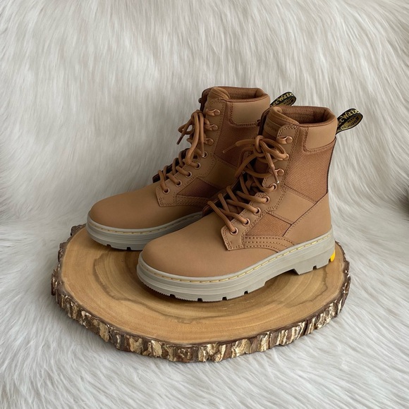 LIKE NEW Dr. Martens Iowa leather boots - Picture 1 of 16